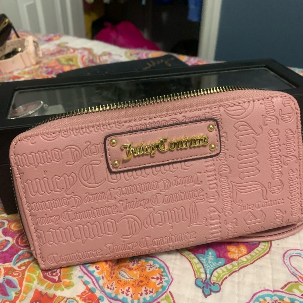 Juicy couture wallet /wristlet